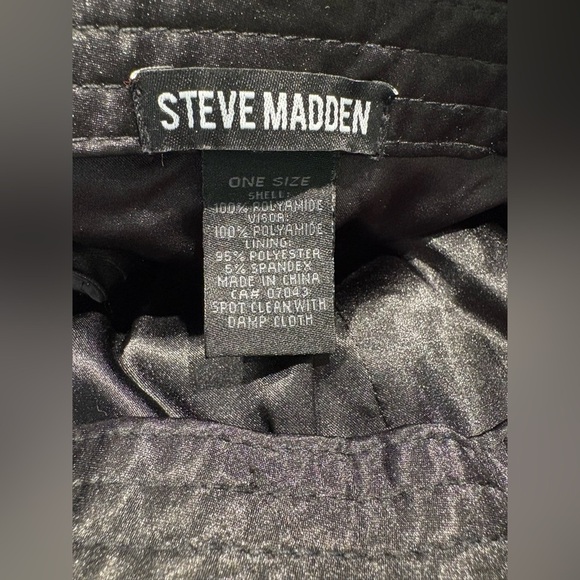 Steve Madden Black Satin Lined Ponytail Cap
Adjustable Tie Back NWT - Picture 6 of 12